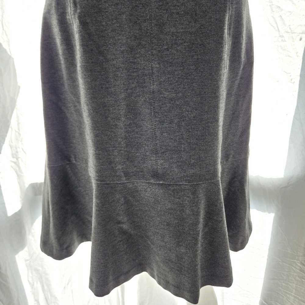 Lovely Gray BR Racerback Ruffle Hem Dress EUC - Picture 3 of 10